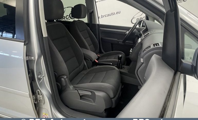 Volkswagen Touran 2.0TDI 2012 full