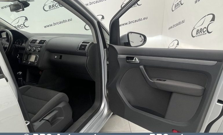 Volkswagen Touran 2.0TDI 2012 full