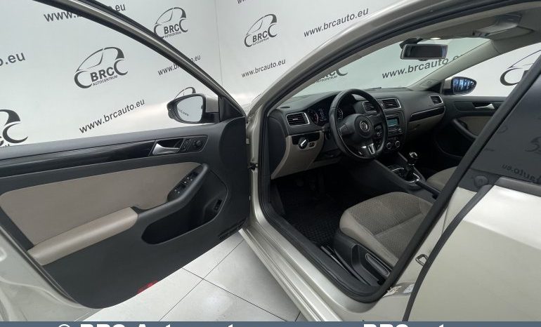 Volkswagen Jetta 1.4 TSI 2013 full