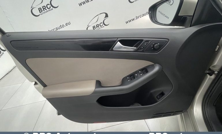 Volkswagen Jetta 1.4 TSI 2013 full