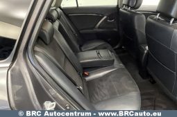 Toyota Avensis Combi 2.2 D-4D Executive Automatas 2015 full