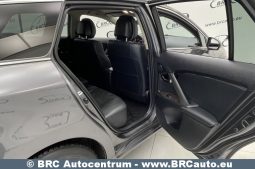 Toyota Avensis Combi 2.2 D-4D Executive Automatas 2015 full