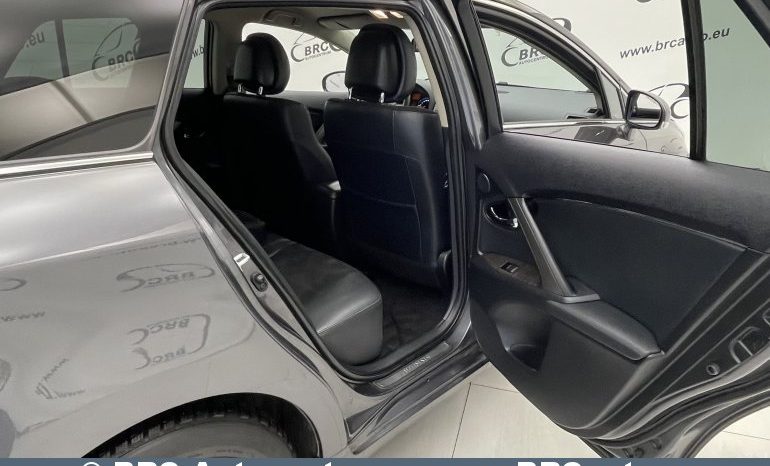 Toyota Avensis Combi 2.2 D-4D Executive Automatas 2015 full
