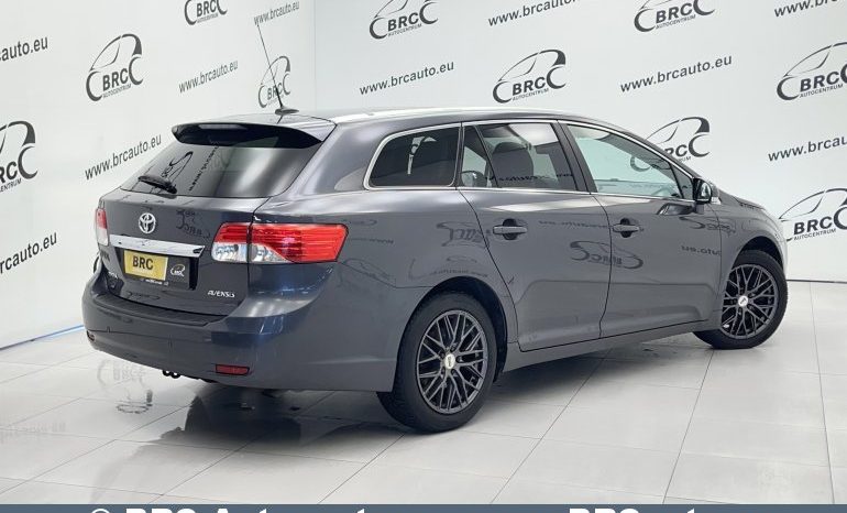 Toyota Avensis Combi 2.2 D-4D Executive Automatas 2015 full