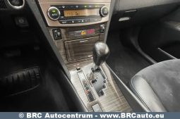 Toyota Avensis Combi 2.2 D-4D Executive Automatas 2015 full