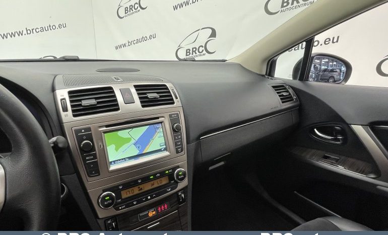Toyota Avensis Combi 2.2 D-4D Executive Automatas 2015 full