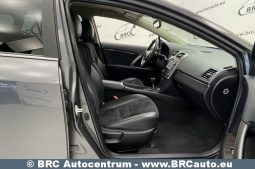 Toyota Avensis Combi 2.2 D-4D Executive Automatas 2015 full