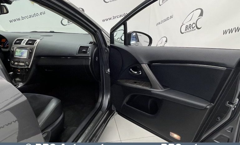 Toyota Avensis Combi 2.2 D-4D Executive Automatas 2015 full