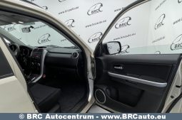 Suzuki Grand Vitara 2.0 AWD 2010 full