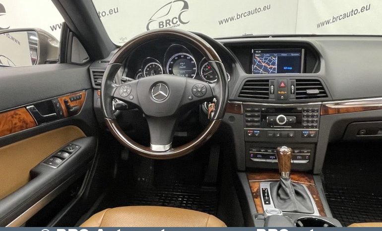 Mercedes-Benz E 550 Coupe V8 Automatas 2010 full