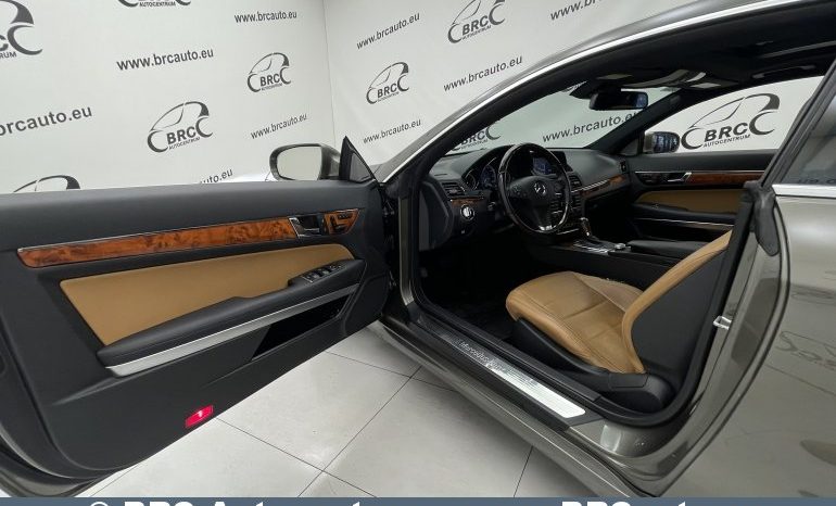Mercedes-Benz E 550 Coupe V8 Automatas 2010 full