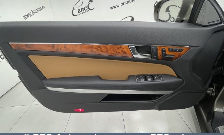 Mercedes-Benz E 550 Coupe V8 Automatas 2010 full