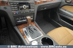 Mercedes-Benz E 550 Coupe V8 Automatas 2010 full