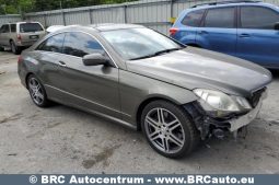 Mercedes-Benz E 550 Coupe V8 Automatas 2010 full
