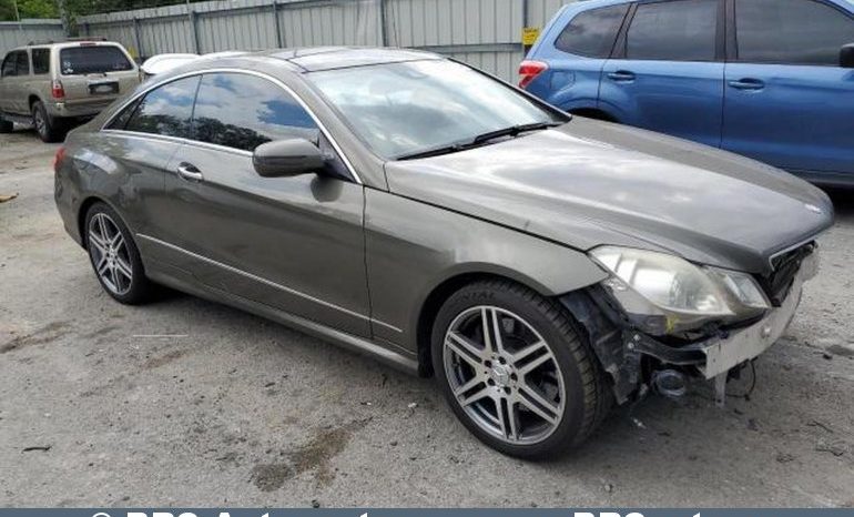 Mercedes-Benz E 550 Coupe V8 Automatas 2010 full