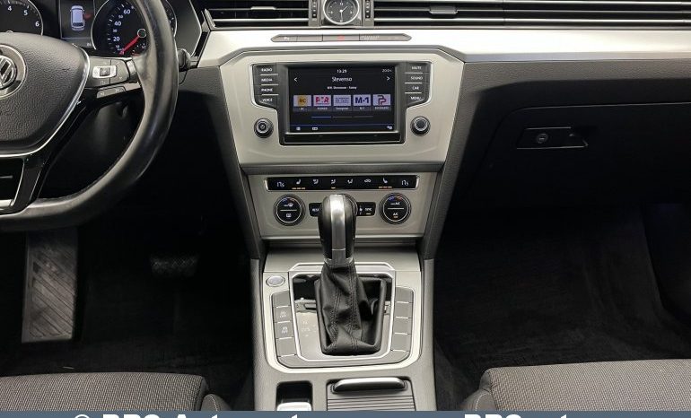 Volkswagen Passat 1.8TSI DSG Variant 2017 full