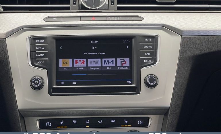 Volkswagen Passat 1.8TSI DSG Variant 2017 full