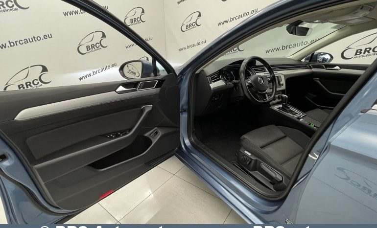 Volkswagen Passat 1.8TSI DSG Variant 2017 full