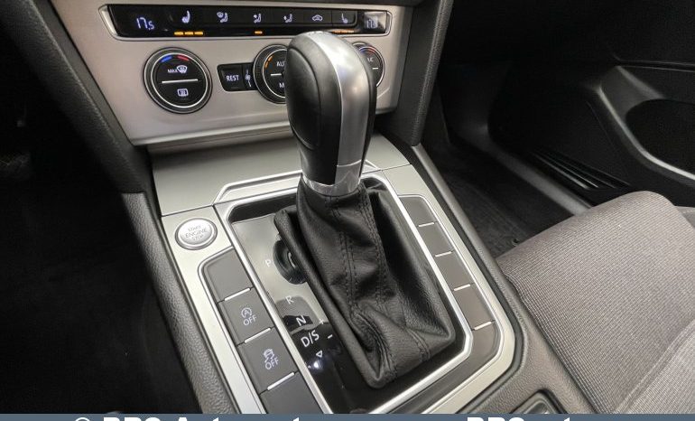 Volkswagen Passat 1.8TSI DSG Variant 2017 full