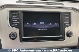 Volkswagen Passat 1.8TSI DSG Variant 2017 full