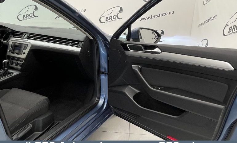 Volkswagen Passat 1.8TSI DSG Variant 2017 full