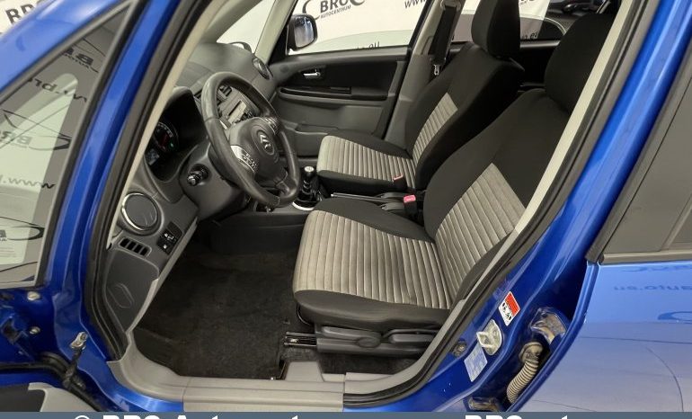 Suzuki SX4 4X4 CombiBack 2.0DDiS 2012 full