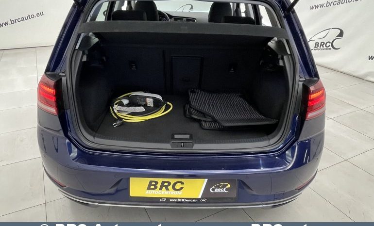 Volkswagen Golf E 2019 full