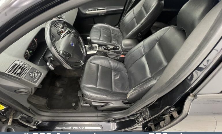 Volvo V50 2.0 D 2006 full