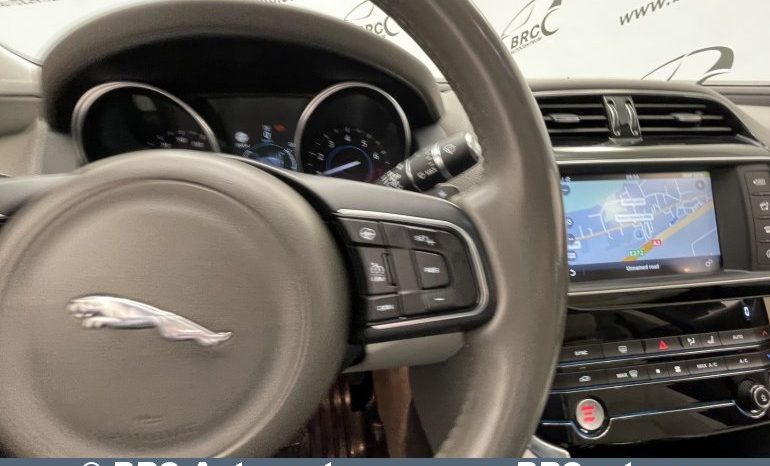 Jaguar XE 2.0i Prestige Automatas 2017 full