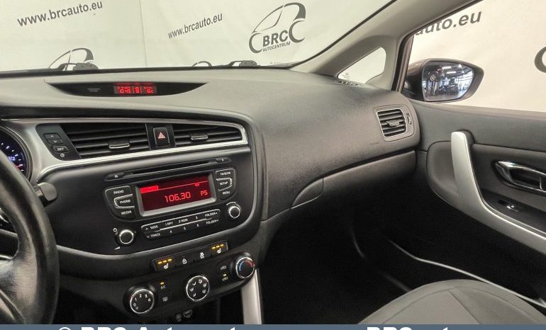 Kia Ceed 1.6 CRDi LX Automatas 2018 full