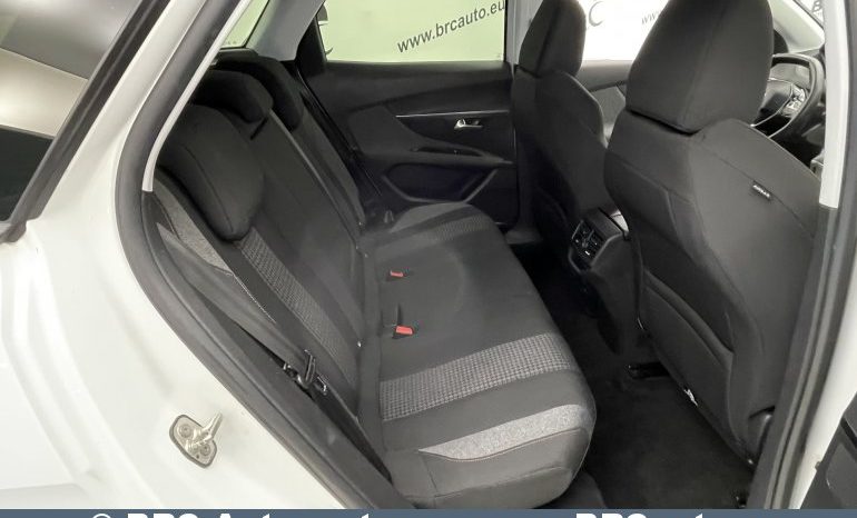 Peugeot 3008 1.2 PureTech 2018 full