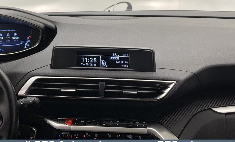Peugeot 3008 1.2 PureTech 2018 full