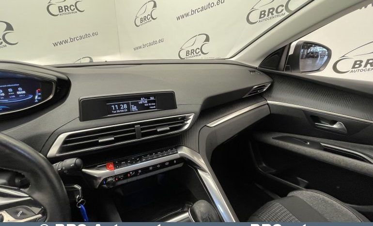 Peugeot 3008 1.2 PureTech 2018 full
