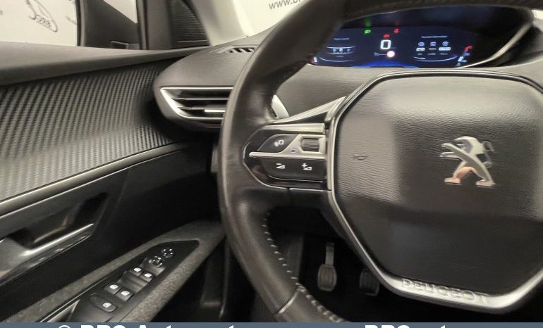 Peugeot 3008 1.2 PureTech 2018 full