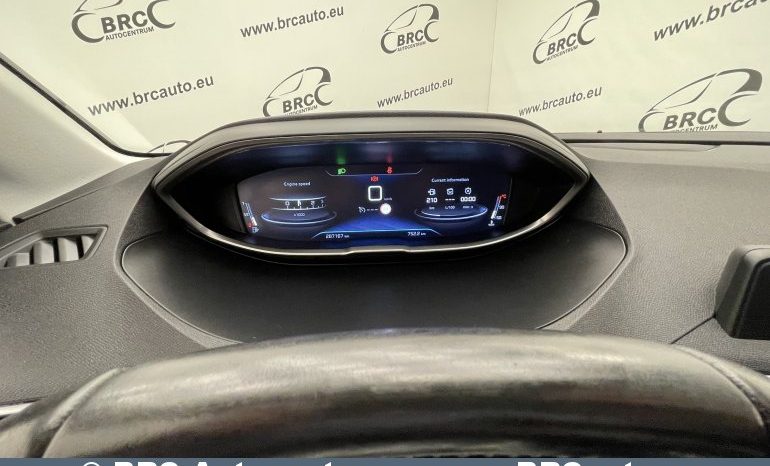 Peugeot 3008 1.2 PureTech 2018 full