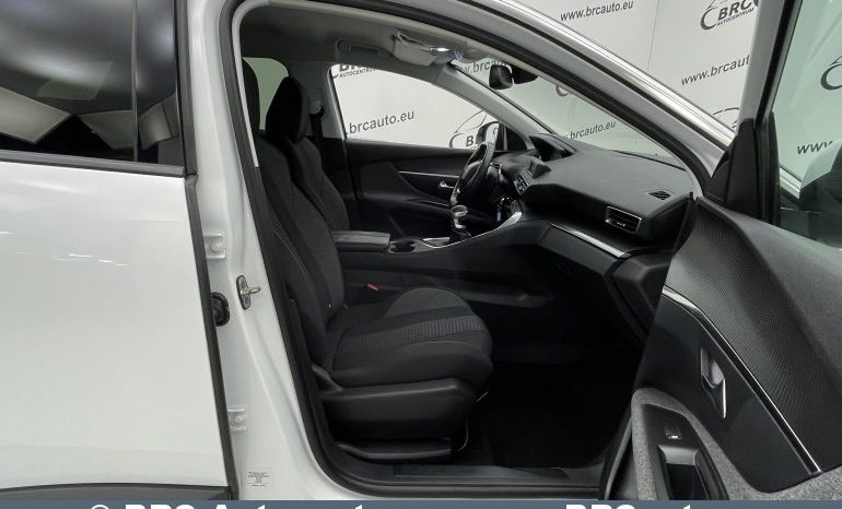 Peugeot 3008 1.2 PureTech 2018 full