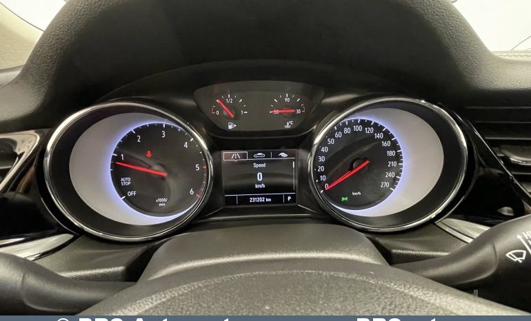Opel Insignia 1.6 Turbo D Automatas 2018 full