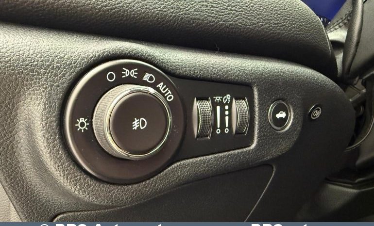 Chrysler 200 S 2.4i Tigershark Automatas 2016 full