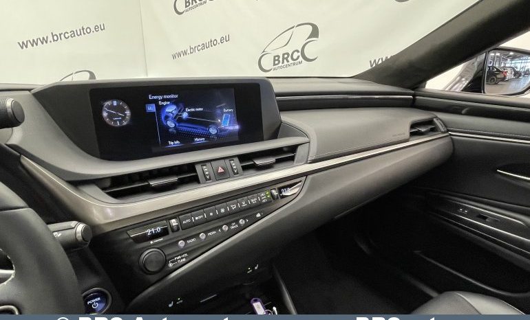 Lexus ES 300h 2.5 Hybrid Automatas 2020 full