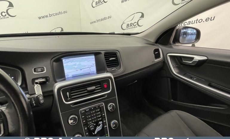 Volvo V60 1.6 DRIVe 2013 full