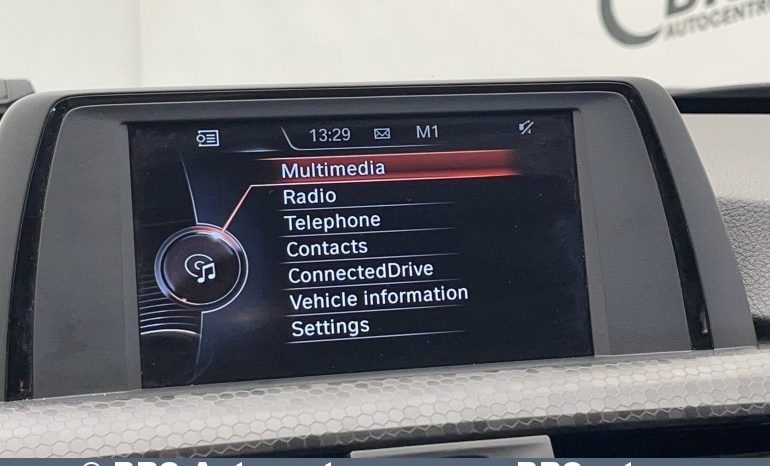 BMW 318 i M-Sport 2016 full