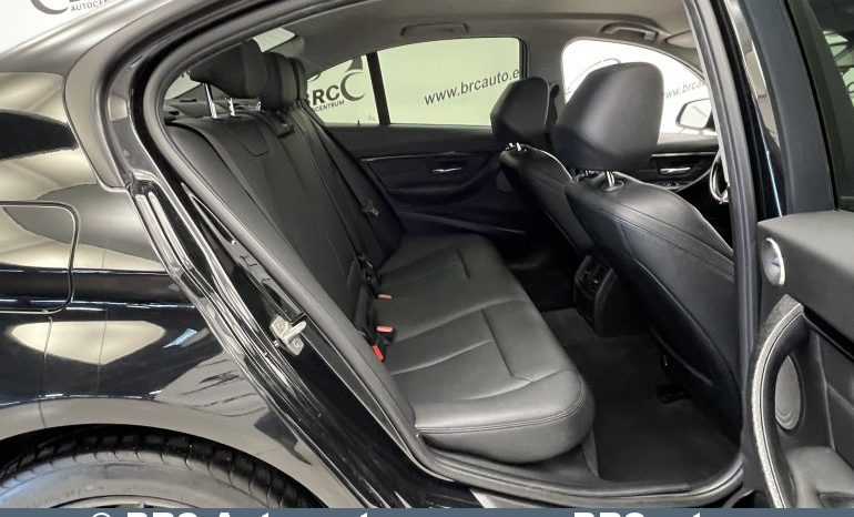 BMW 318 i M-Sport 2016 full