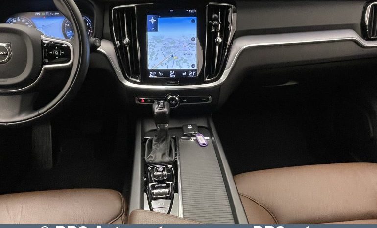 Volvo V60 T6 Momentum Pro AWD Automatas 2019 full