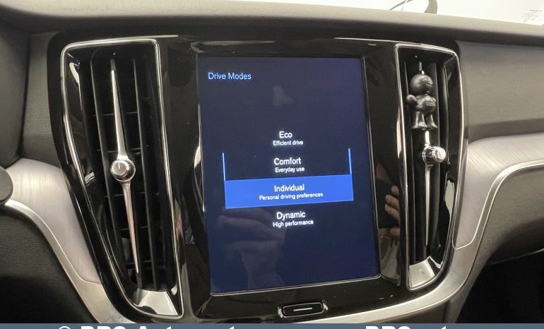 Volvo V60 T6 Momentum Pro AWD Automatas 2019 full