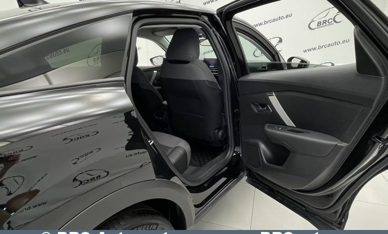 Citroen C4 1.2 Shine Automatas 2023 full