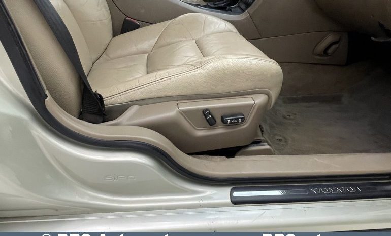 Volvo V70 2.4 D5 AWD Automatas 2005 full