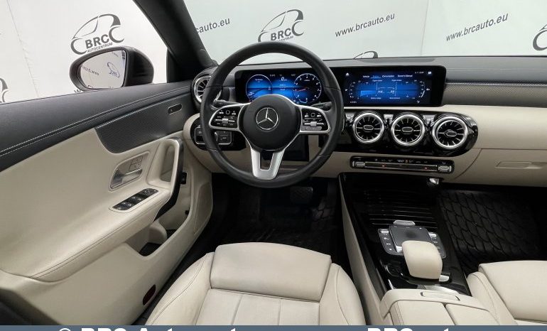 Mercedes-Benz CLA 180 Automatas 2021 full