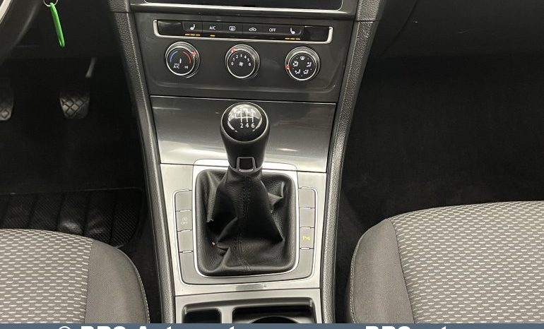 Volkswagen Golf 1.0 TSI 2018 full