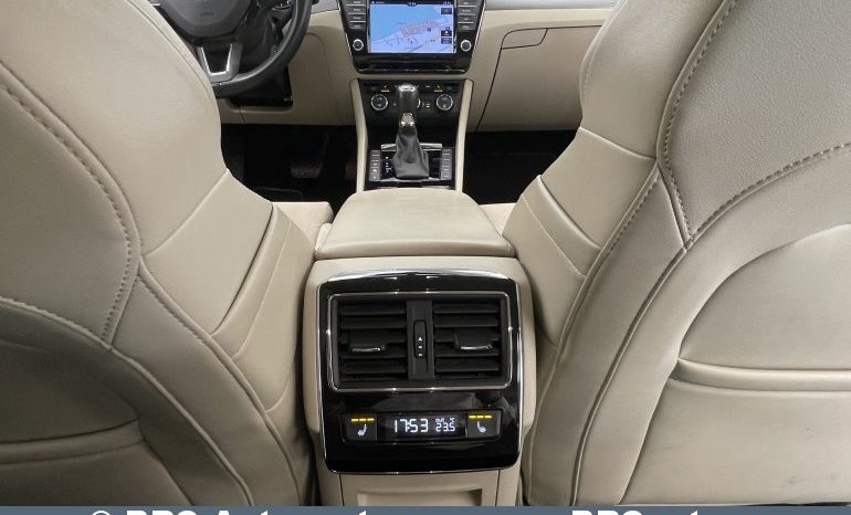 Skoda Superb Combi 2.0 TSI Automatas 2017 full