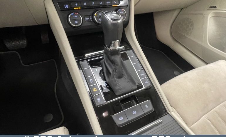 Skoda Superb Combi 2.0 TSI Automatas 2017 full